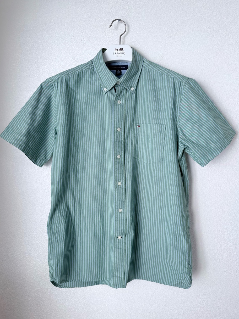 Tommy Hilfiger Men’s Green & Blue Striped Short Sleeve Button Down Shirt -Size M